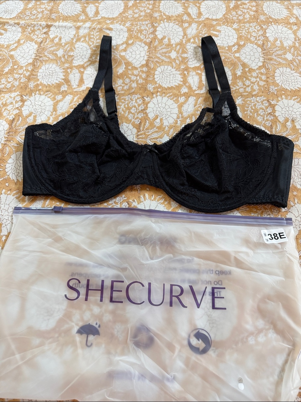 SHECURVE 38E 38 DD Black Lace Underwire Bra NWT